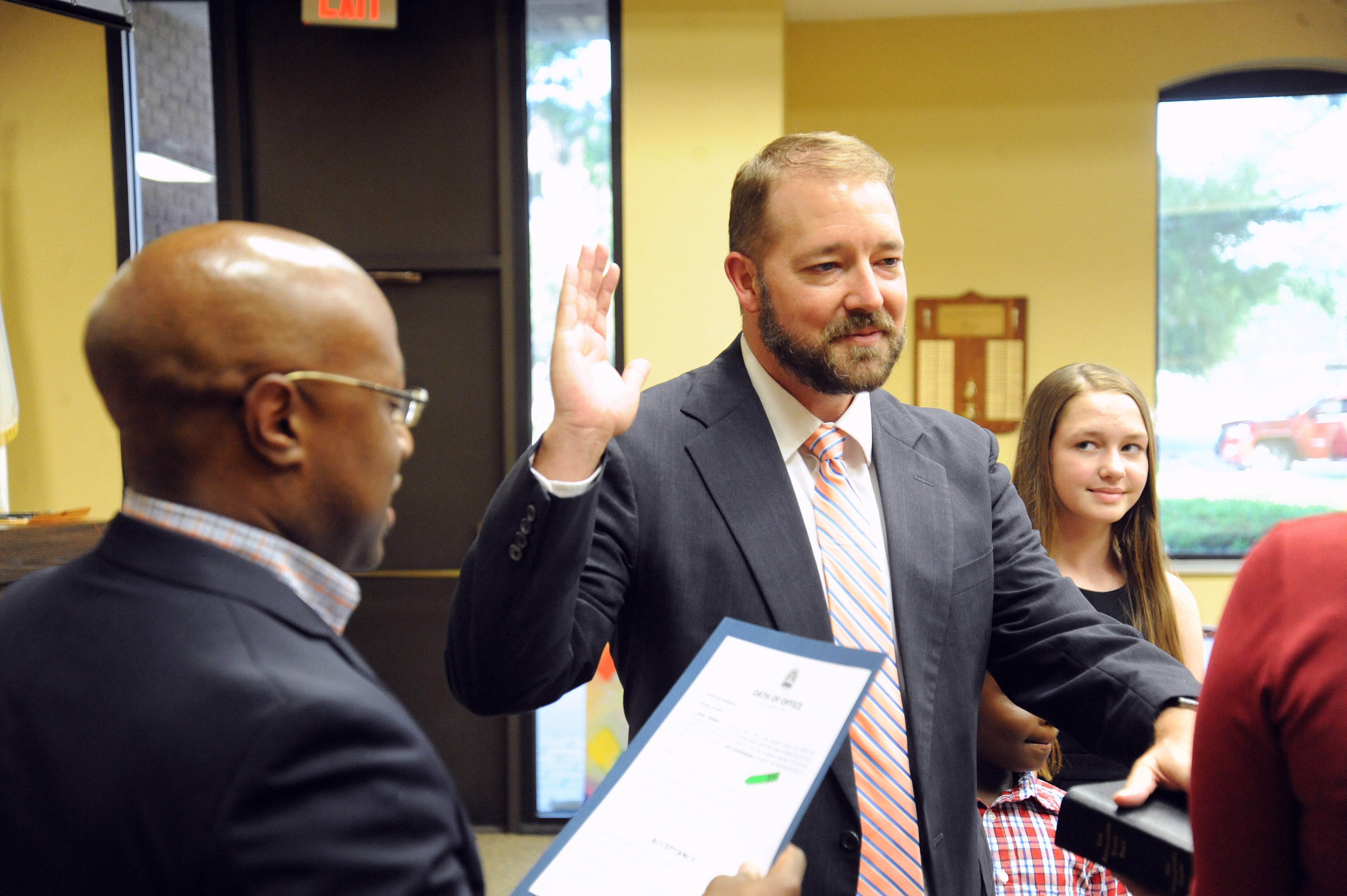 city commission swearing in